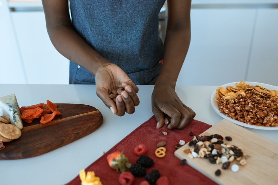 Heißhunger stoppen: Effektive Strategien gegen Fressattacken für ein gesundes Leben