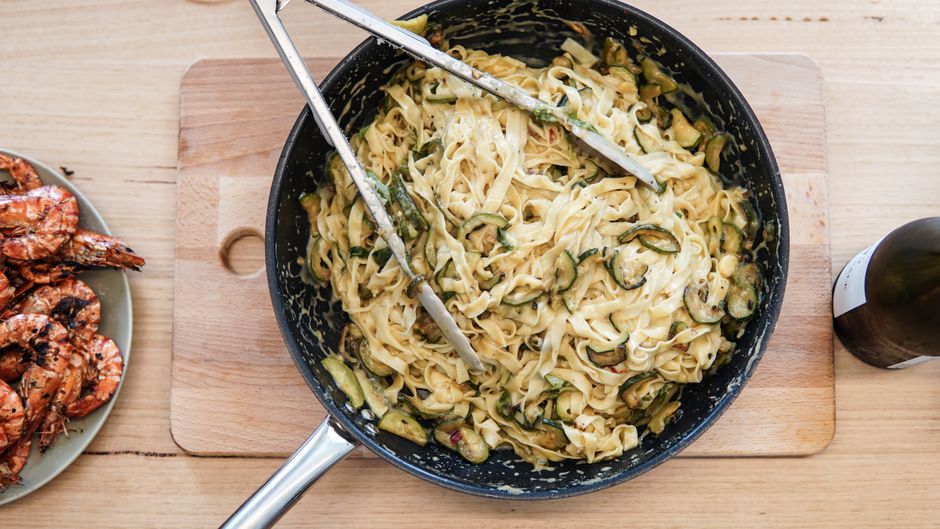 Low-Carb Rezepte: Lecker essen und dabei abnehmen – Ihr günstiger Weg zum Wohlfühlgewicht