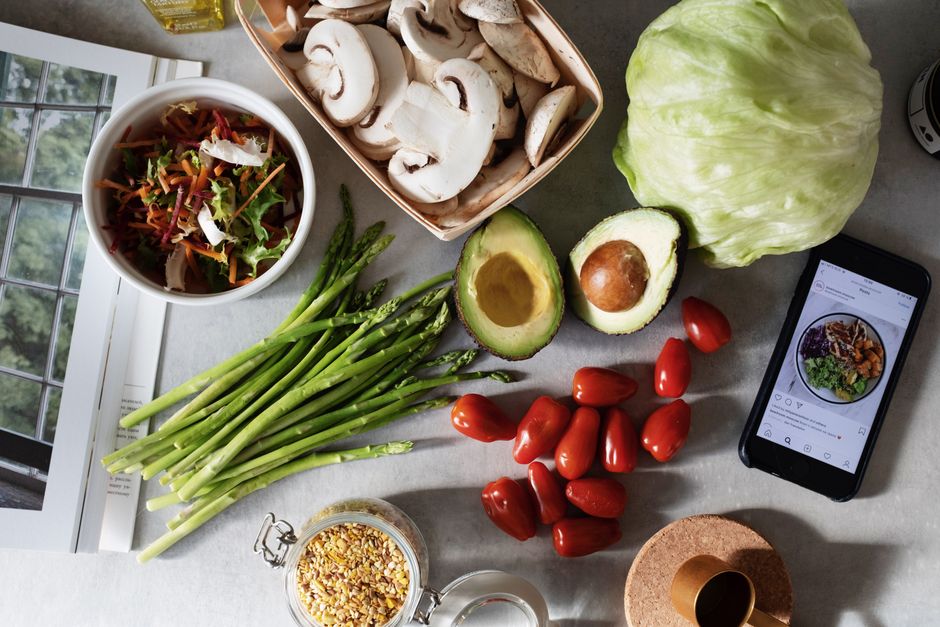 Pflanzenbasierte Ernährung einfach gemacht: Dein Weg zu hormoneller Balance und Wohlfühlgewicht